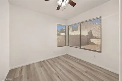 1717 Klamath Falls Way Bedroom