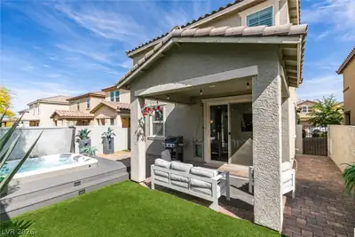 2927 Tranquil Brook Avenue Patio