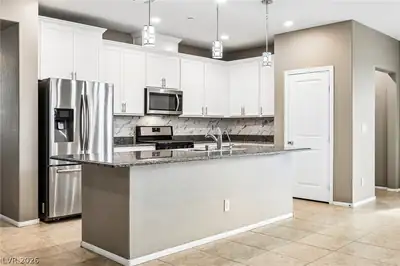 2255 Valdina Street Kitchen