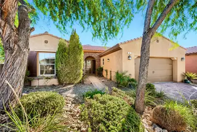 6 Lago Turchino Court, Henderson
