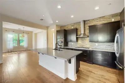 6 Lago Turchino Court Kitchen