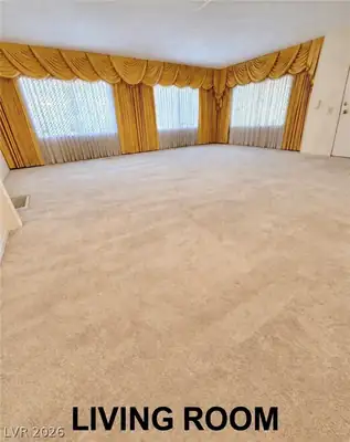 4556 Royal Ridge Way Living Room