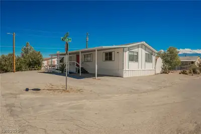 320 Kite Street 