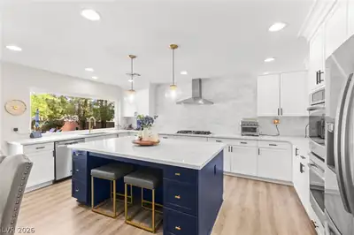 8336 Garnet Canyon Lane Kitchen