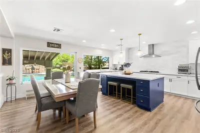 8336 Garnet Canyon Lane Kitchen
