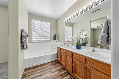 2555 Swans Chance Avenue Primary Bathroom