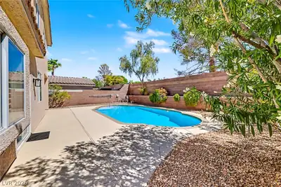 2555 Swans Chance Avenue Pool