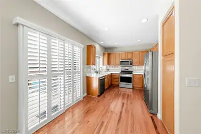 2555 Swans Chance Avenue Kitchen