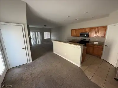 8884 Sparkling Creek Avenue, Las Vegas, NV 89143 Kitchen
