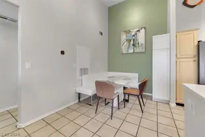 855 North Stephanie Street 2726 Dining Area