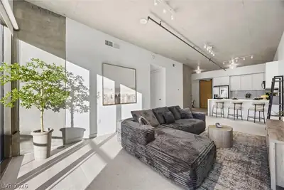 353 East Bonneville Avenue 421 Las Vegas, NV 89101