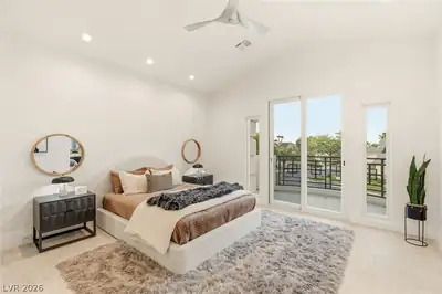 1833 Corta Bella Drive Bedroom