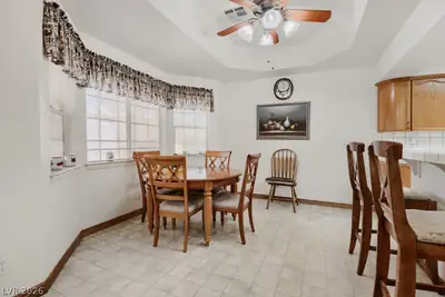 307 Hull Street Dining Area