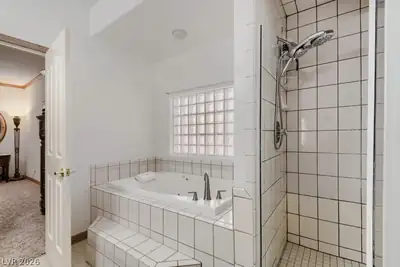 307 Hull Street Primary Bathroom