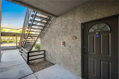 8250 North Grand Canyon Drive 1133 Entry