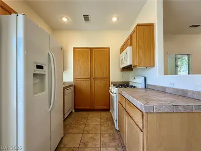 1420 Red Crest Lane 203 