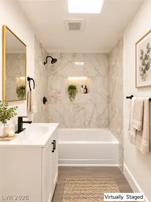 2206 East Oakey Boulevard Bathroom