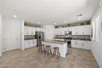 4424 Stardusk Falls Avenue, North Las Vegas, NV 89084 Kitchen