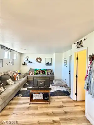 2148 Clancy Street Living Room