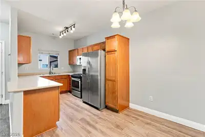 2291 West Horizon Ridge Parkway 9249 Kitchen