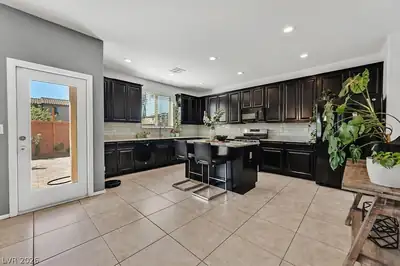 10750 Brewster Bay Street Kitchen