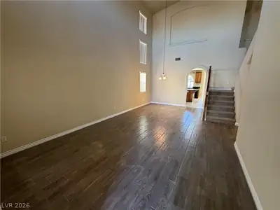 5516 Meridian Rain Street Living Room