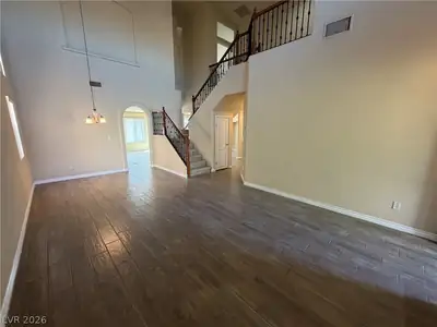 5516 Meridian Rain Street Entrance Foyer