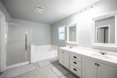 2436 Crane Court Primary Bathroom