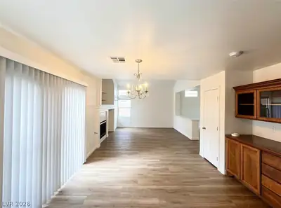 1517 Cross Country Street Dining Area