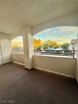 5655 East Sahara Avenue 2060 Balcony
