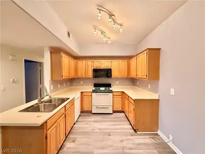 5655 East Sahara Avenue 2060 Kitchen