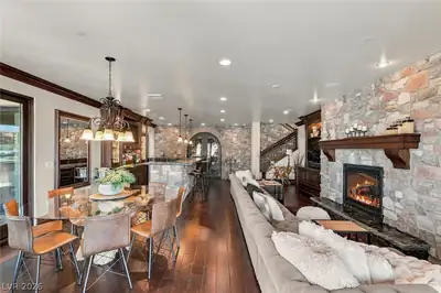 7 Lido Nord Living Room