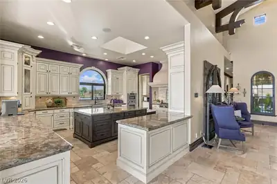7 Lido Nord Kitchen