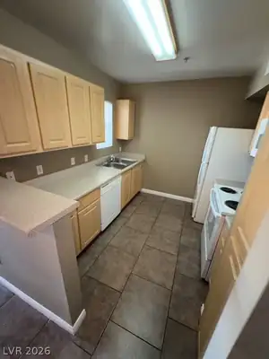6955 DURANGO Drive 3082 Kitchen