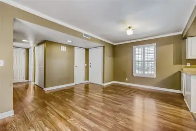 3173 Pinehurst Drive A Living Room
