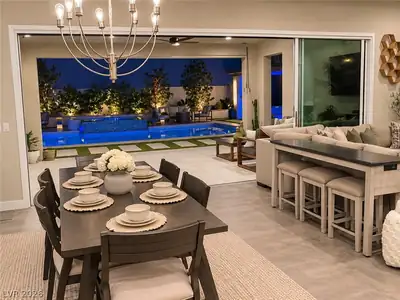 5475 Grambley Street Dining Area