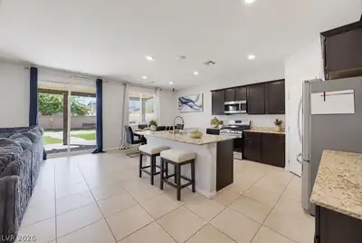 7255 Dazzle Point Street, North Las Vegas, NV 89084 Kitchen