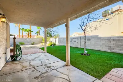 5242 Willowdale Court Patio