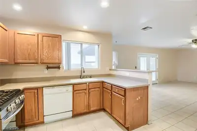 5242 Willowdale Court Kitchen