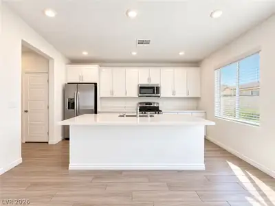 8357 Aurora Ridge Avenue Kitchen