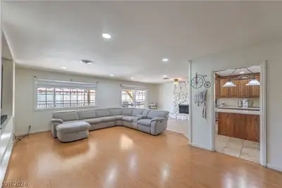 4161 Royalhill Avenue Living Room