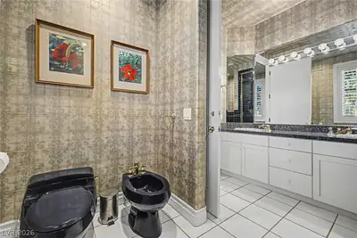 1105 Broadmoor Avenue Primary Bathroom