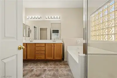 3608 Australian Cloud Drive Primary Bathroom