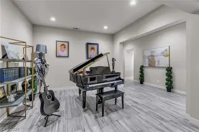 8233 Sweetwater Creek Way Living Room