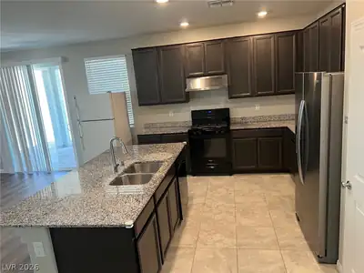 8532 Taizi Avenue Kitchen