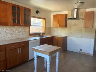 1071 Canyon Street Kitchen