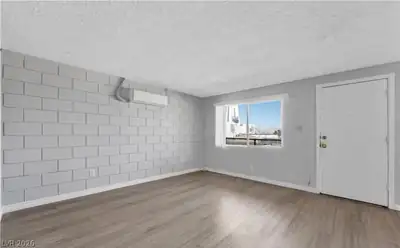 239 West Cleveland Avenue 5 Living Room