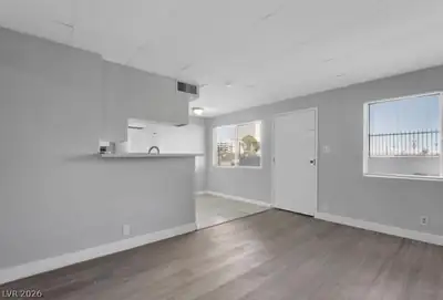 239 West Cleveland Avenue 6 Living Room