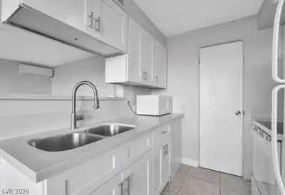 239 West Cleveland Avenue 6 Kitchen