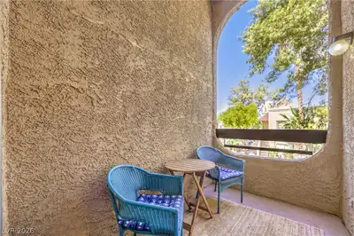 5181 Pioneer Avenue 202 Patio
